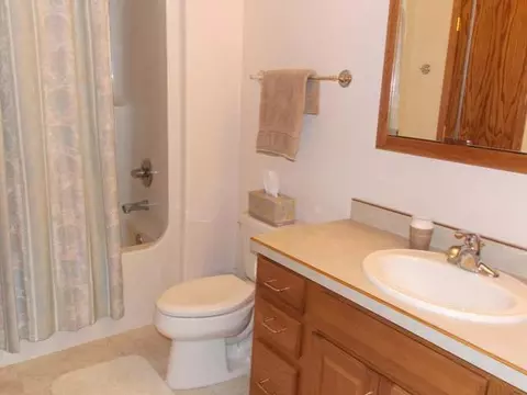 1908 Valley Dr, Bismarck, ND 58501 photo 27