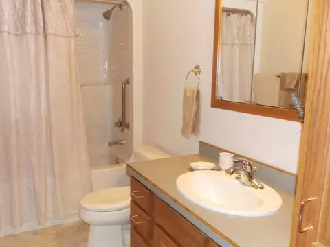 1908 Valley Dr, Bismarck, ND 58501 photo 26