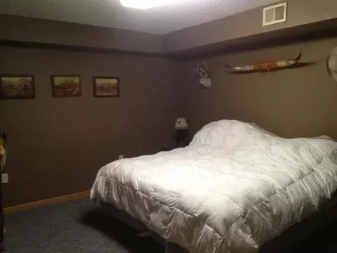1921 E Avenue Ave E, Bismarck, ND 58501 photo 14