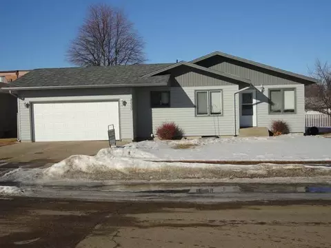 2020 Harmon Ave, Bismarck, ND 58501 photo 1