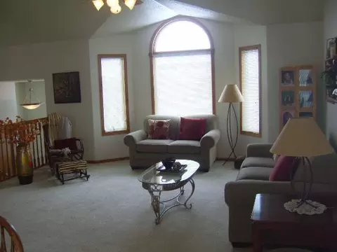 2317 3 S St, Bismarck, ND 58504 photo 6