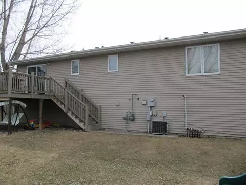 312 Wachter Ave E, Bismarck, ND 58504 photo 11