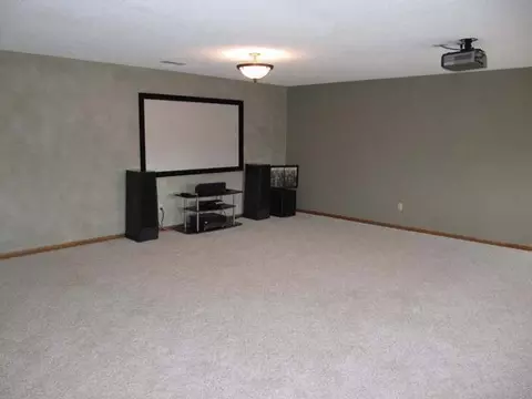 312 Wachter Ave E, Bismarck, ND 58504 photo 5