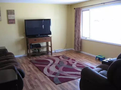 1002 Constitution Dr, Bismarck, ND 58501 photo 5