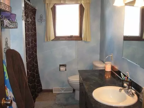 1002 Constitution Dr, Bismarck, ND 58501 photo 9