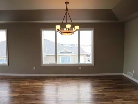 3513 Valley Dr, Bismarck, ND 58503 photo 9