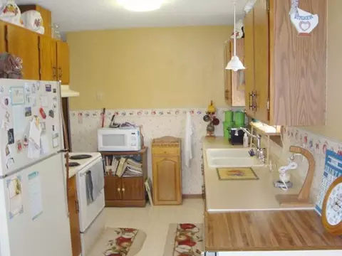 4 Stanley Dr, Lincoln, ND 58504 photo 2