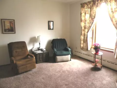 114 3rd St NW, Jamestown, ND 58401 photo 6