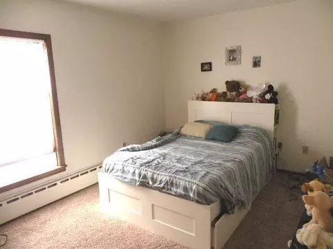 114 3rd St NW, Jamestown, ND 58401 photo 8