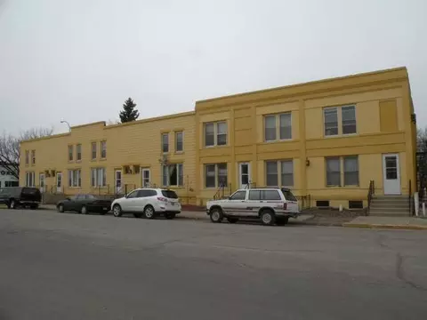 114 3rd St NW, Jamestown, ND 58401 photo 1