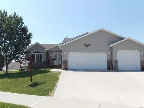 2019 Utah Dr, Bismarck, ND 58503 photo 1