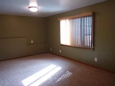 2440 Stevens St, Bismarck, ND 58503 photo 13