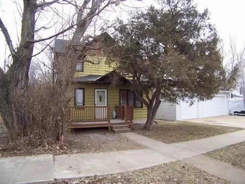 210 3rd St NE, Belfield, ND 58622 photo 28