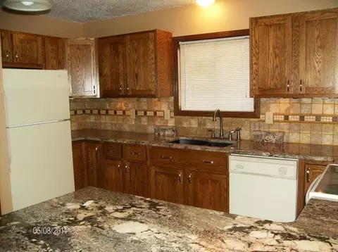 501 Wachter Ave E, Bismarck, ND 58504 photo 5