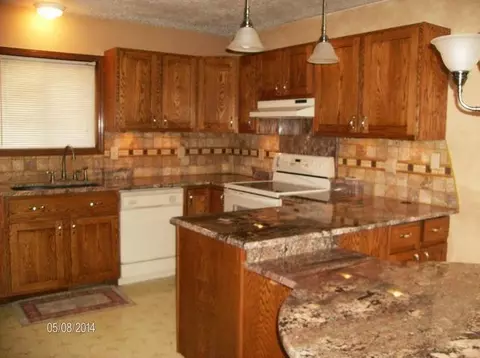 501 Wachter Ave E, Bismarck, ND 58504 photo 4
