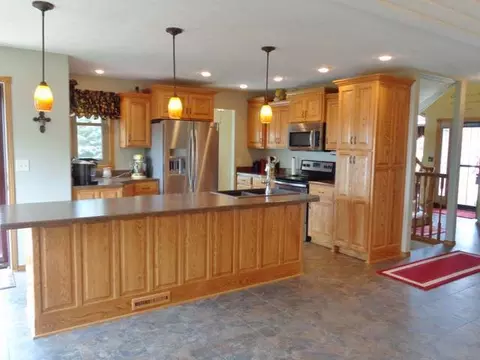 721 Juniper Dr, Bismarck, ND 58503 photo 4