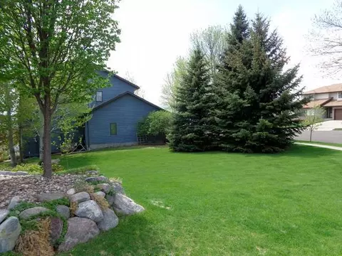 721 Juniper Dr, Bismarck, ND 58503 photo 12