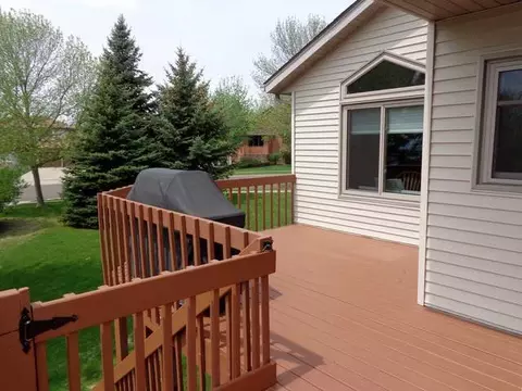 721 Juniper Dr, Bismarck, ND 58503 photo 9