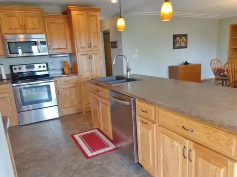 721 Juniper Dr, Bismarck, ND 58503 photo 18