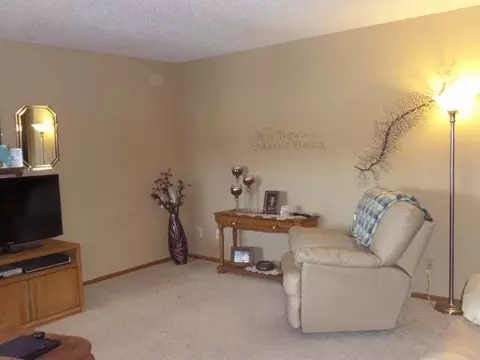 1960 Capitol Ave E, Bismarck, ND 58503 photo 5
