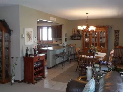 4112 35th Ave NW, Mandan, ND 58554 photo 4