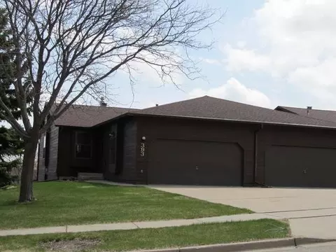 393 Brandon Dr E, Bismarck, ND 58503 photo 1