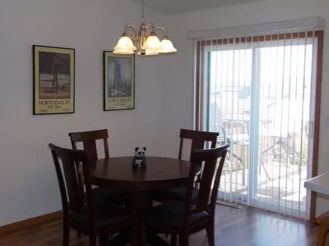 4511 Chamberlain Dr, Bismarck, ND 58503 photo 16