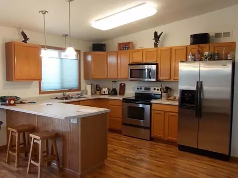 4511 Chamberlain Dr, Bismarck, ND 58503 photo 8