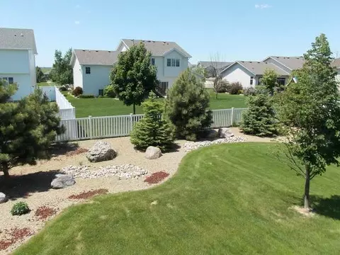 1258 Eagle Crest Lp, Bismarck, ND 58503 photo 9
