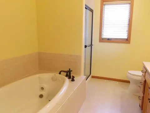 1258 Eagle Crest Lp, Bismarck, ND 58503 photo 21