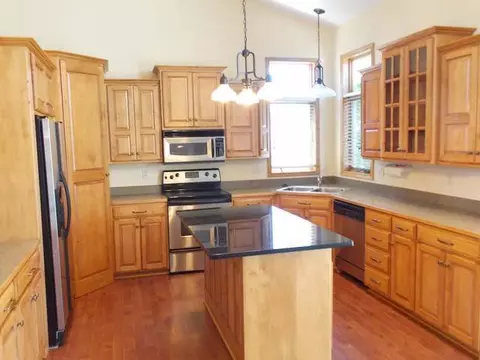 1258 Eagle Crest Lp, Bismarck, ND 58503 photo 4