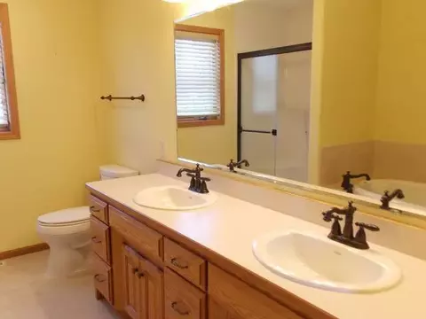 1258 Eagle Crest Lp, Bismarck, ND 58503 photo 22
