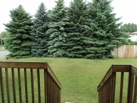 3702 Normandy St, Bismarck, ND 58503 photo 3