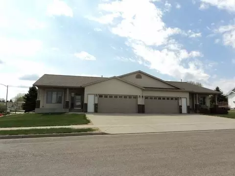 3702 Normandy St, Bismarck, ND 58503 photo 11