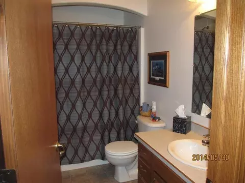 5325 Walker Dr, Bismarck, ND 58504 photo 7