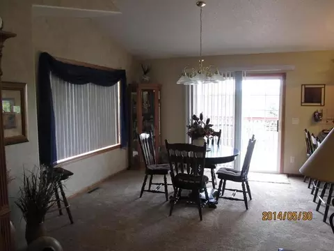 5325 Walker Dr, Bismarck, ND 58504 photo 15