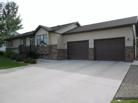 1782 Volk Dr, Bismarck, ND 58501 photo 2