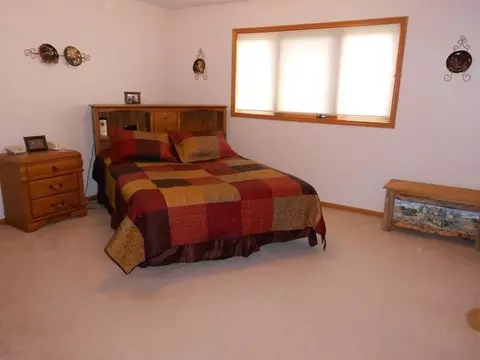 1782 Volk Dr, Bismarck, ND 58501 photo 9
