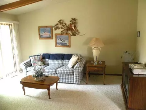 403 Brandon Dr E, Bismarck, ND 58503 photo 3