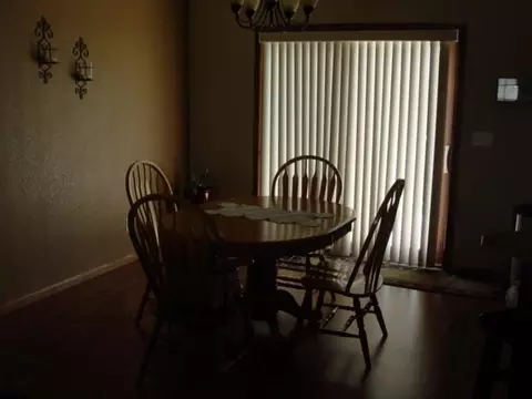 5524 Calvert Dr, Bismarck, ND 58503 photo 4