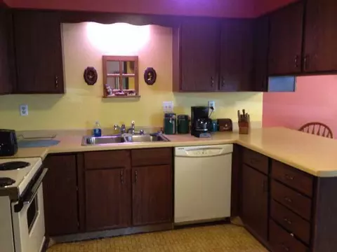231 Sheila Dr, Beulah, ND 58523 photo 4