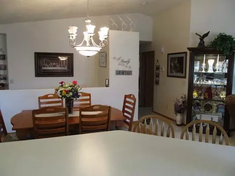 725 Brome Loop, Bismarck, ND 58503 photo 3