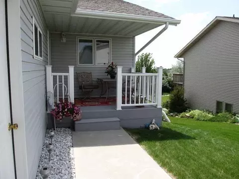 725 Brome Loop, Bismarck, ND 58503 photo 9