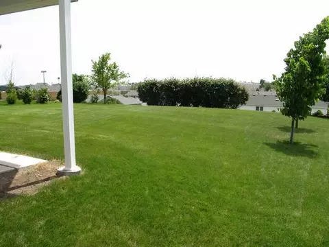 725 Brome Loop, Bismarck, ND 58503 photo 11