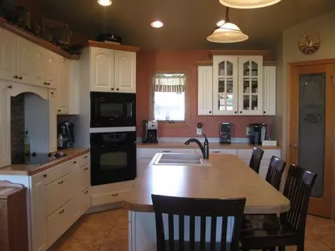 116 Montgomery Pl, Lincoln, ND 58504 photo 2