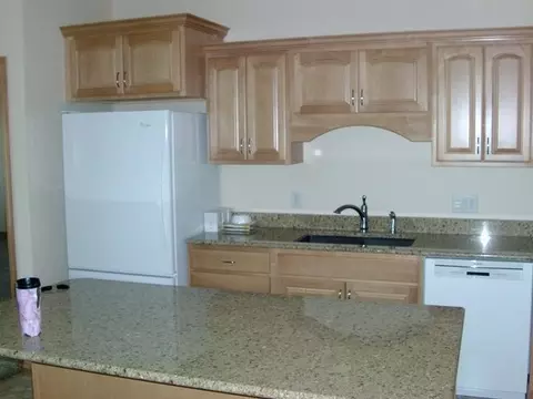 626 Calgary Ave E, Bismarck, ND 58503 photo 5