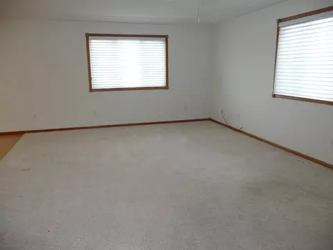 3003 Colorado Dr E, Bismarck, ND 58503 photo 4