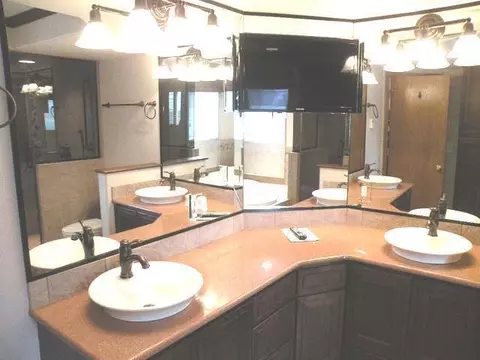 923 Chambly Ave, Bismarck, ND 58503 photo 4