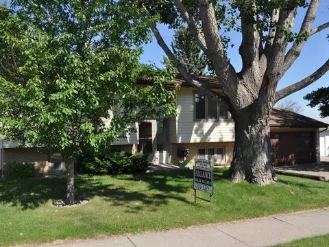 807 29th St N, Bismarck, ND 58501 photo 1