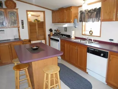 5126 Red Coat Loop, Bismarck, ND 58503 photo 3
